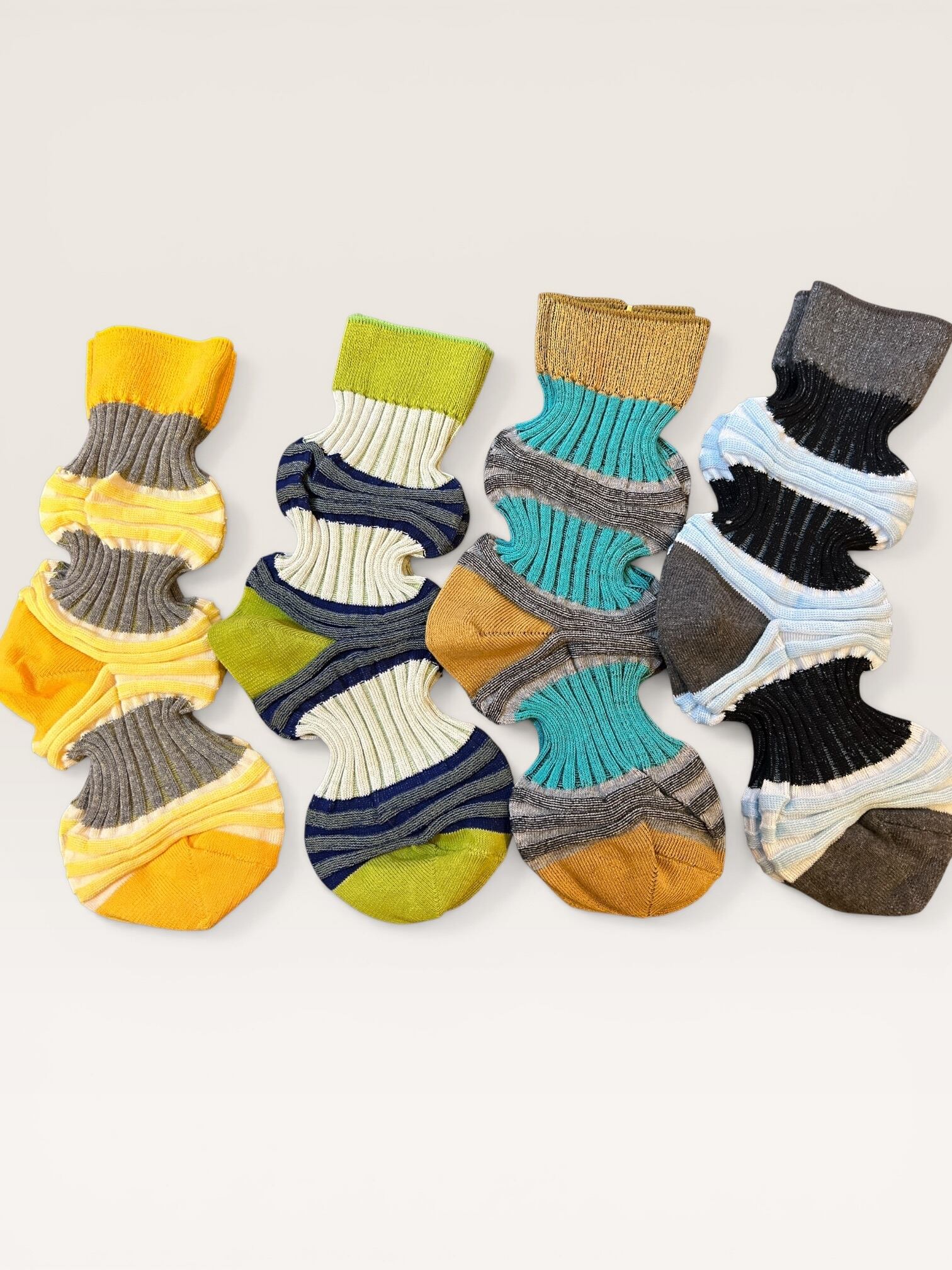 gomme|リンクスリブソックス(コーデのポイントに)