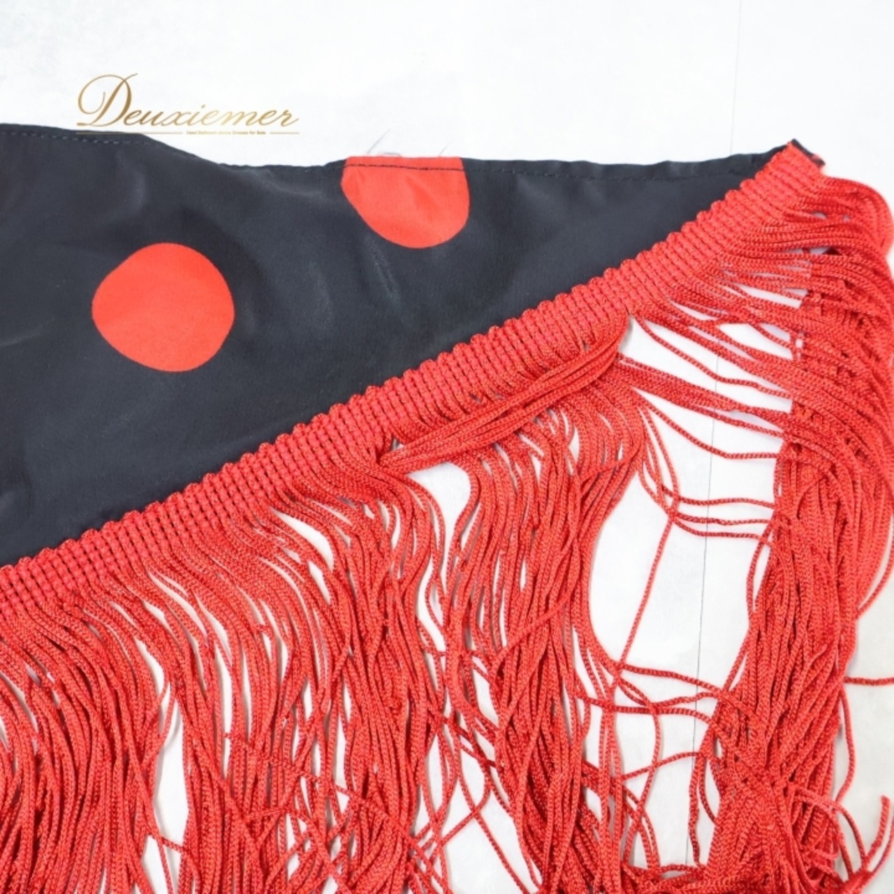 フラメンコ 衣装 シージョ ピキージョ 小物 ブラック系 黒 レッド系 赤 水玉模様 トライアングル フレコ ダンス 三角形 練習 舞台 イベント コスチューム おしゃれ ファッション カジュアル 可愛い フリンジ