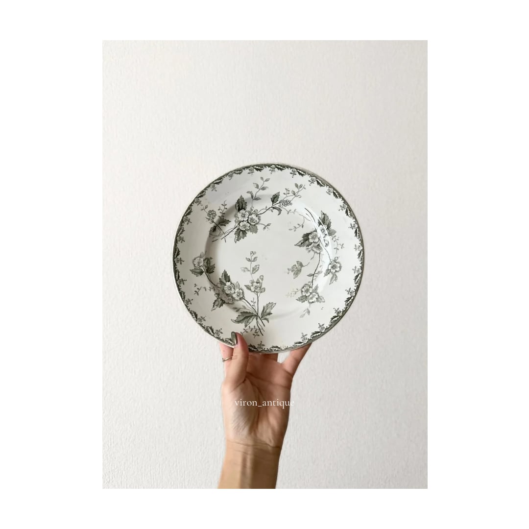 Saint amand サンタマン / “ROSETTE” よもぎ色の美しい平皿プレート c