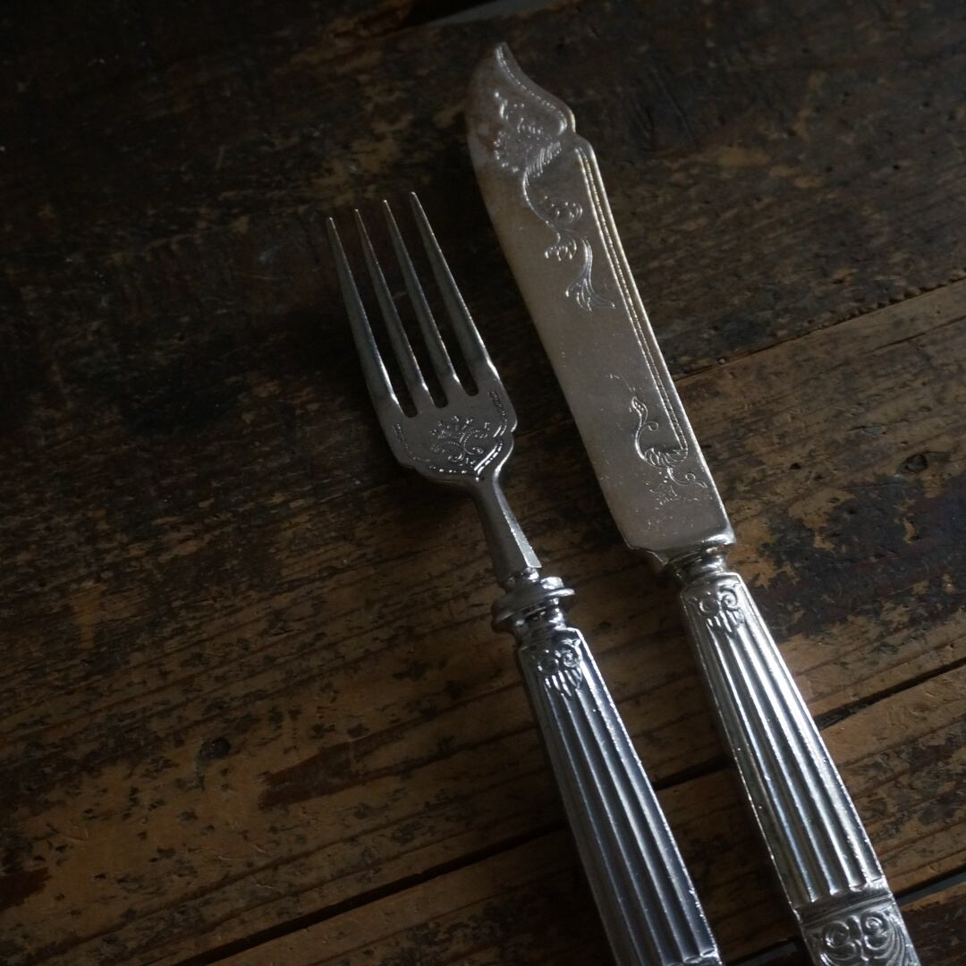 古い国産のフォーク&ナイフ