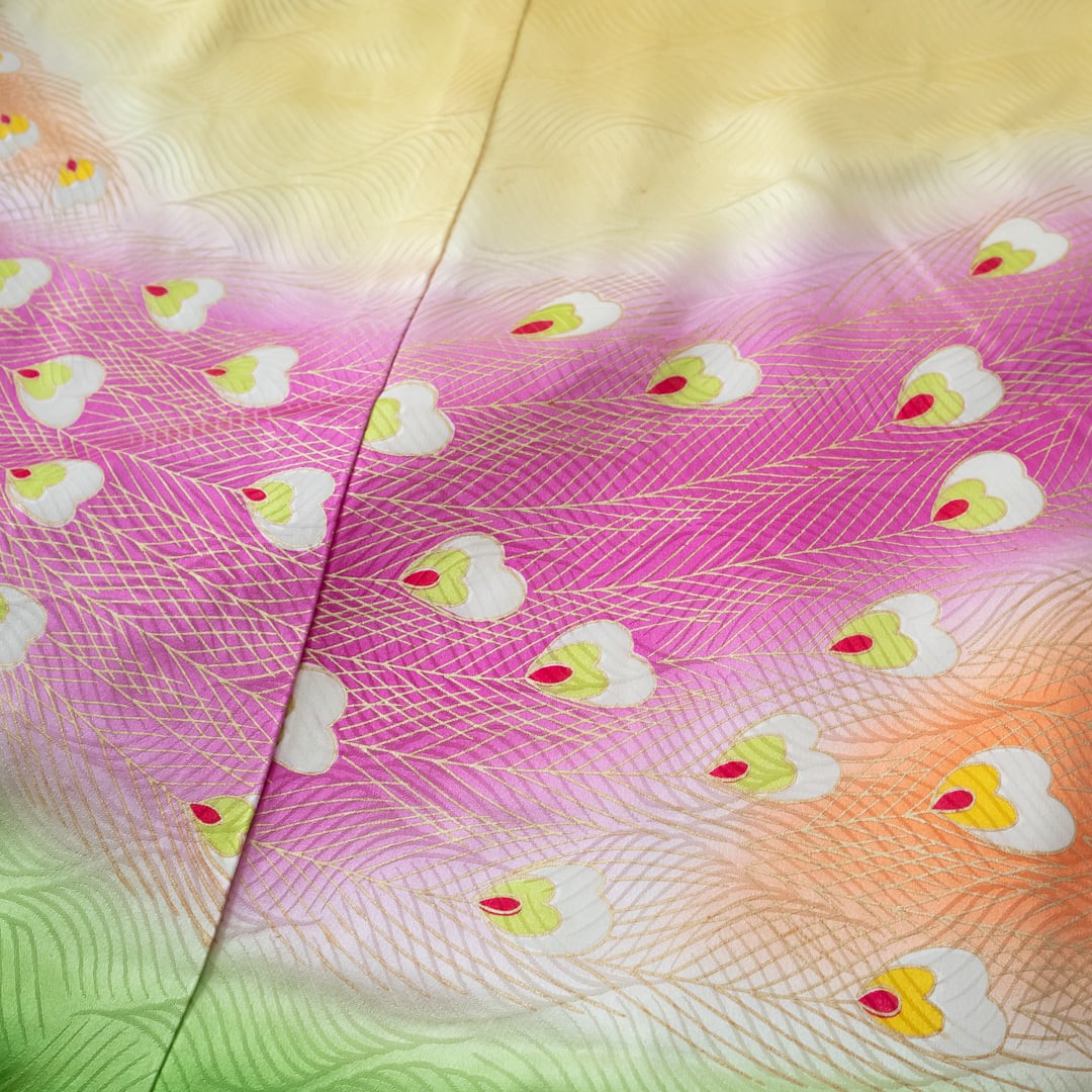 7歳 女の子 『kujaku』 /SS7005(対応身長目安 約115〜125㎝)