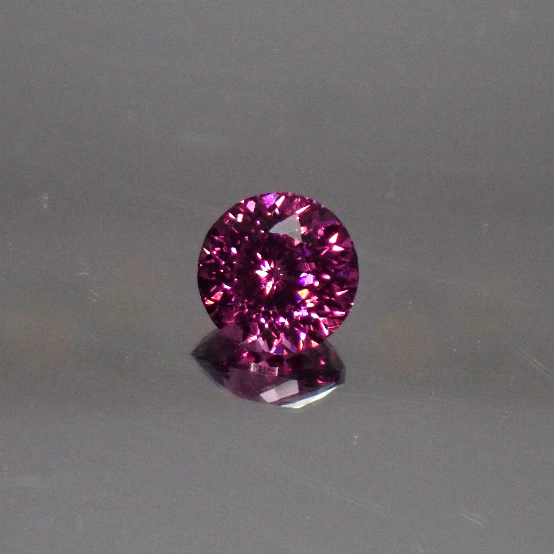 Bright Brilliant Cut™️ “145 Facets”】紫が宿す神秘、光の結晶 0.80