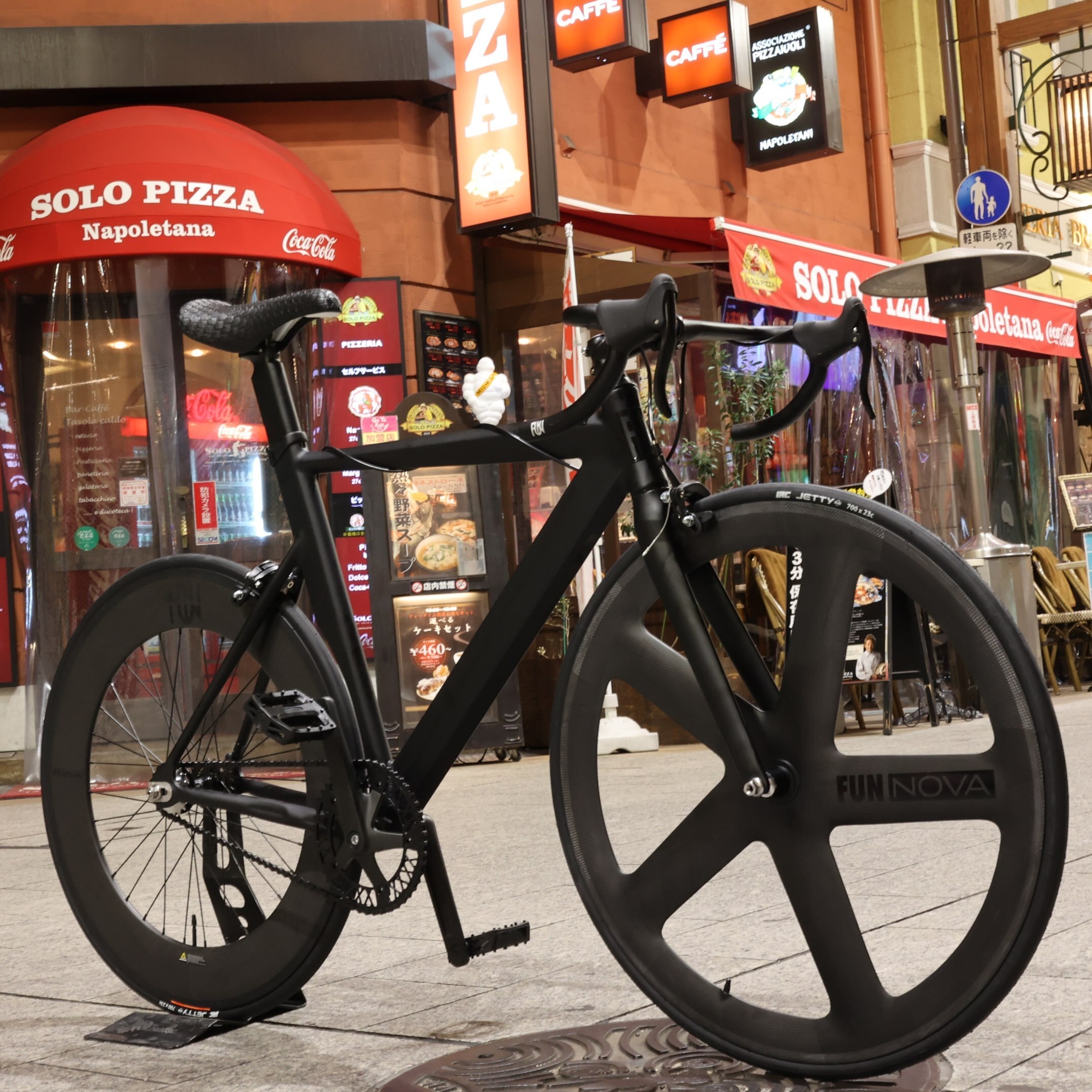 FUN NOVA, Mat Black アルミ カーボン 自転車 ピストバイク シングル