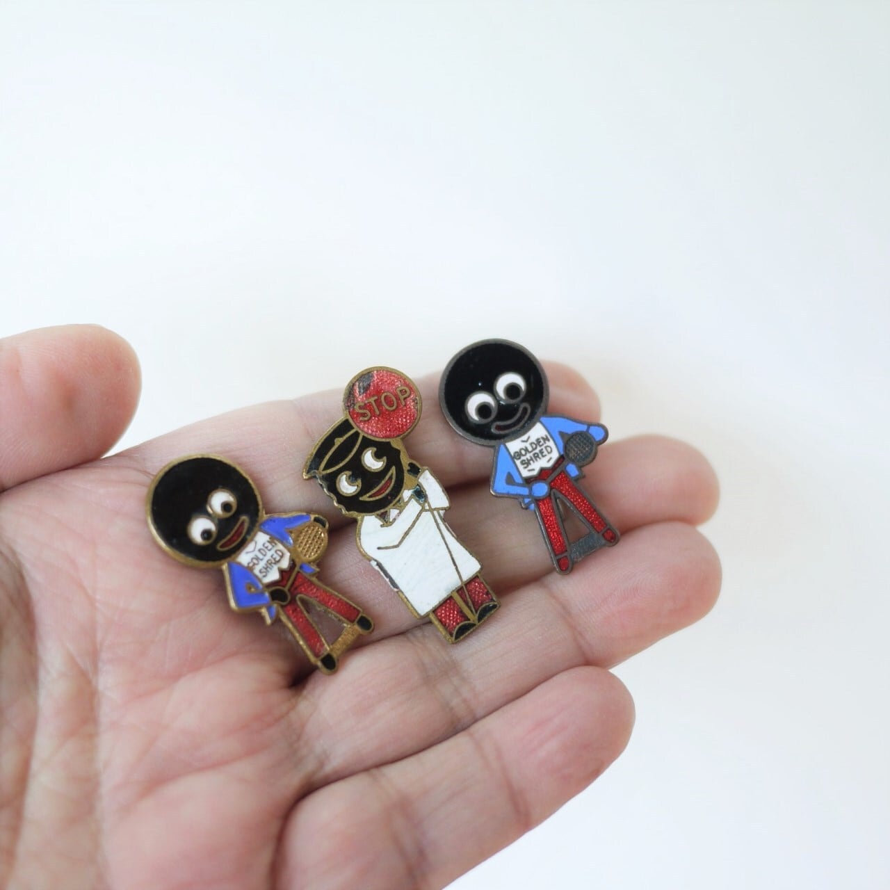 ROBERTSON ゴーリー人形 ピンブローチ ロバートソン&サンズ社