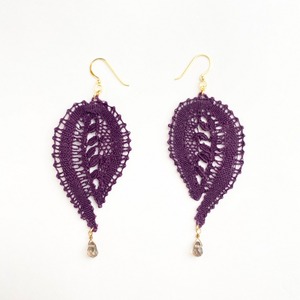 【手編みレースアクセサリー】ピアス& イヤリング ボビンレース ボタニカル ボルドー