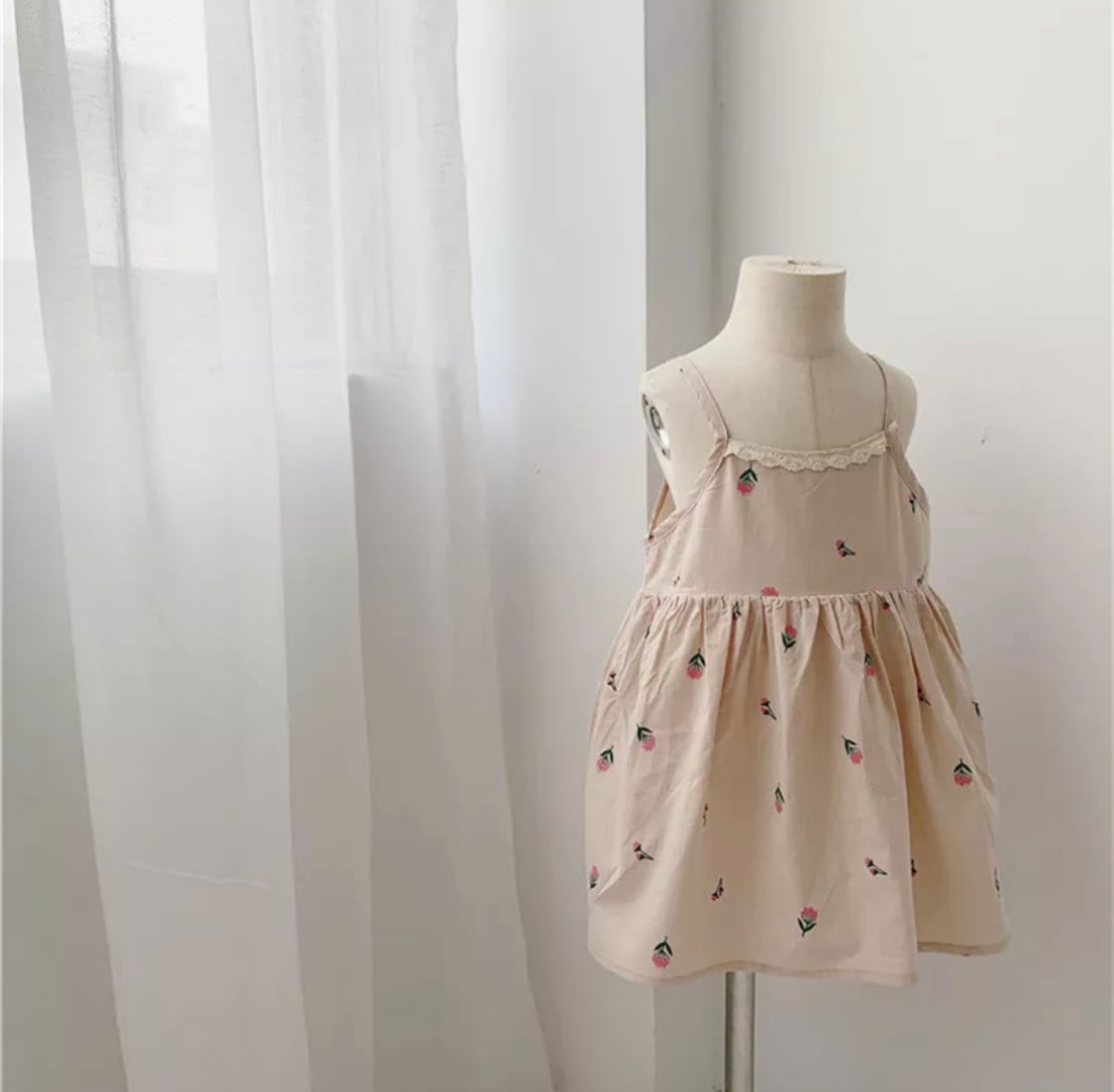 即納フラワーキャミソールワンピース》》》》》ロンパース ドレス 海外子供服 プチプラ 夏 ナチュラル