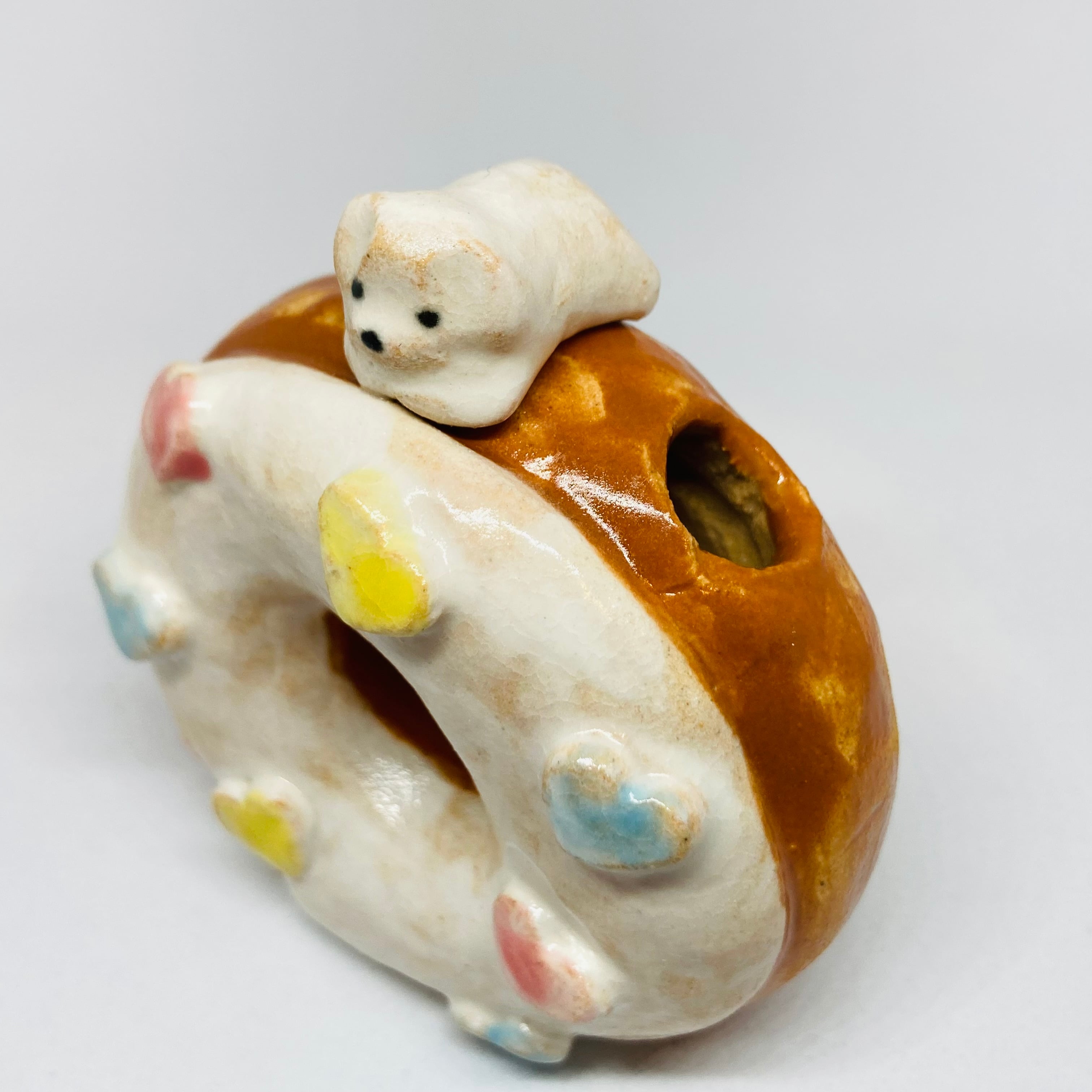 しろくまとドーナツの一輪挿し/ すずきたまみ / 陶芸作品