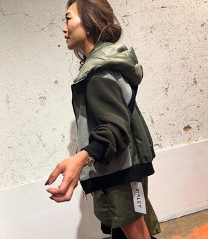 リズレイ RISLEY risley バイカラーボアフーディー