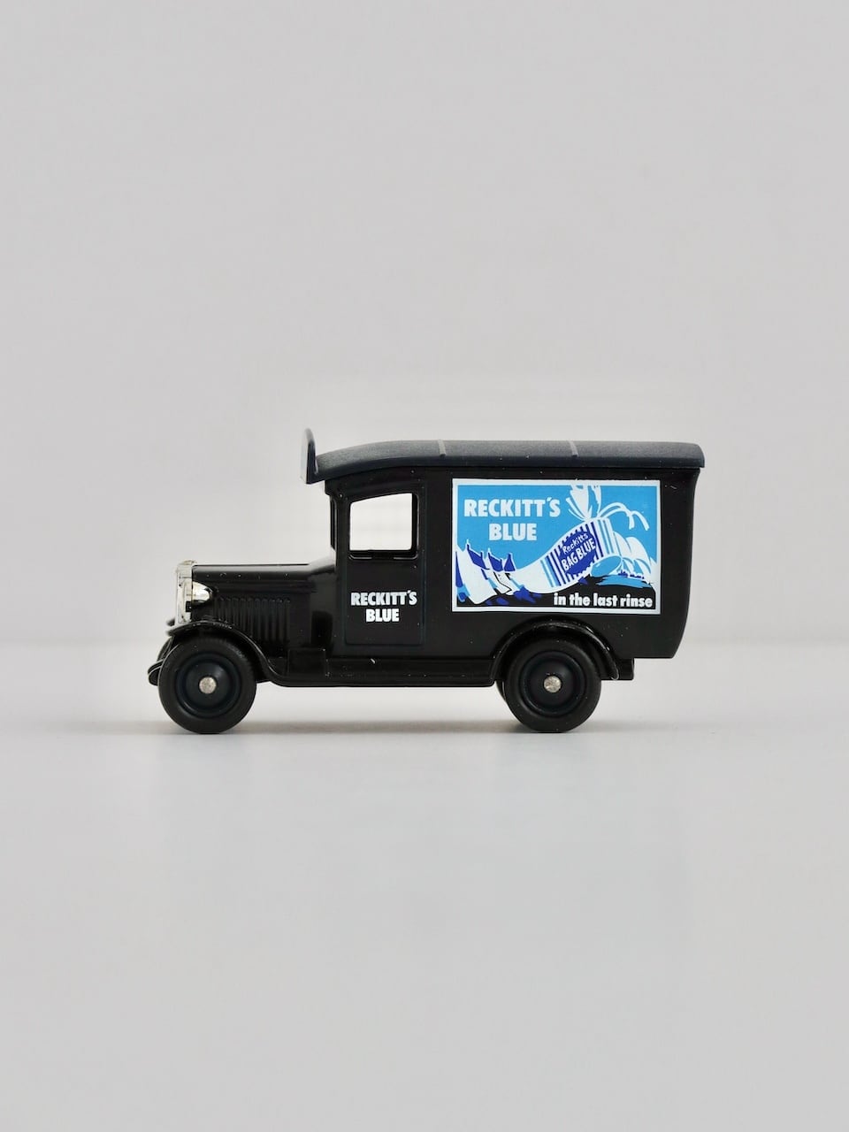 ヴィンテージミニカー「RECKITT'S BLUE」|Vintage Miniature Car "Reckitt's Blue"