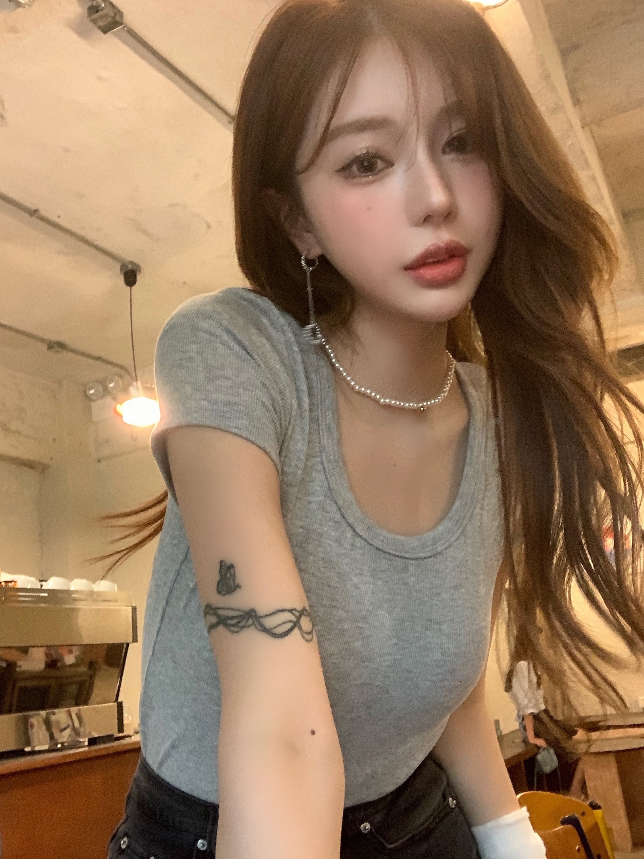 ベーシックTシャツ レディースサマースリムショートグレートップス 夏物 ブラックストロベリース54005497569