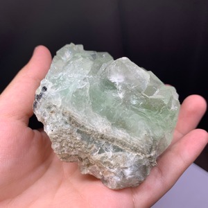 ハリーが住みついている原石・フローライト