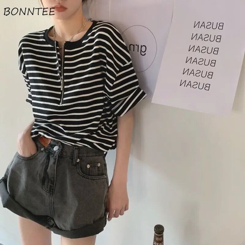 【新作】【送料無料】 Tシャツ女性の夏のファッションルーズオールマッチ韓国スタイルストライプ O ネックジッパーレジャーホリデーストリート甘い女性トップス 0286947227787