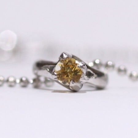 ベビーリングネックレス 11月誕生石 シトリン