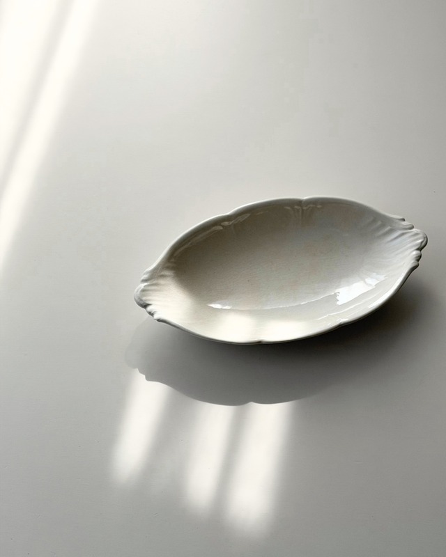 Luneville　リュネヴィル　/ 　白釉のラヴィエ　b