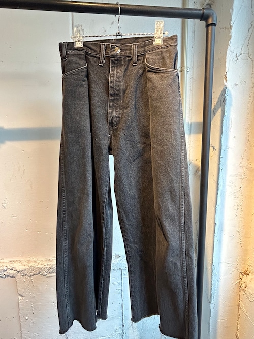 77circa  vertically cutback wide denim pants