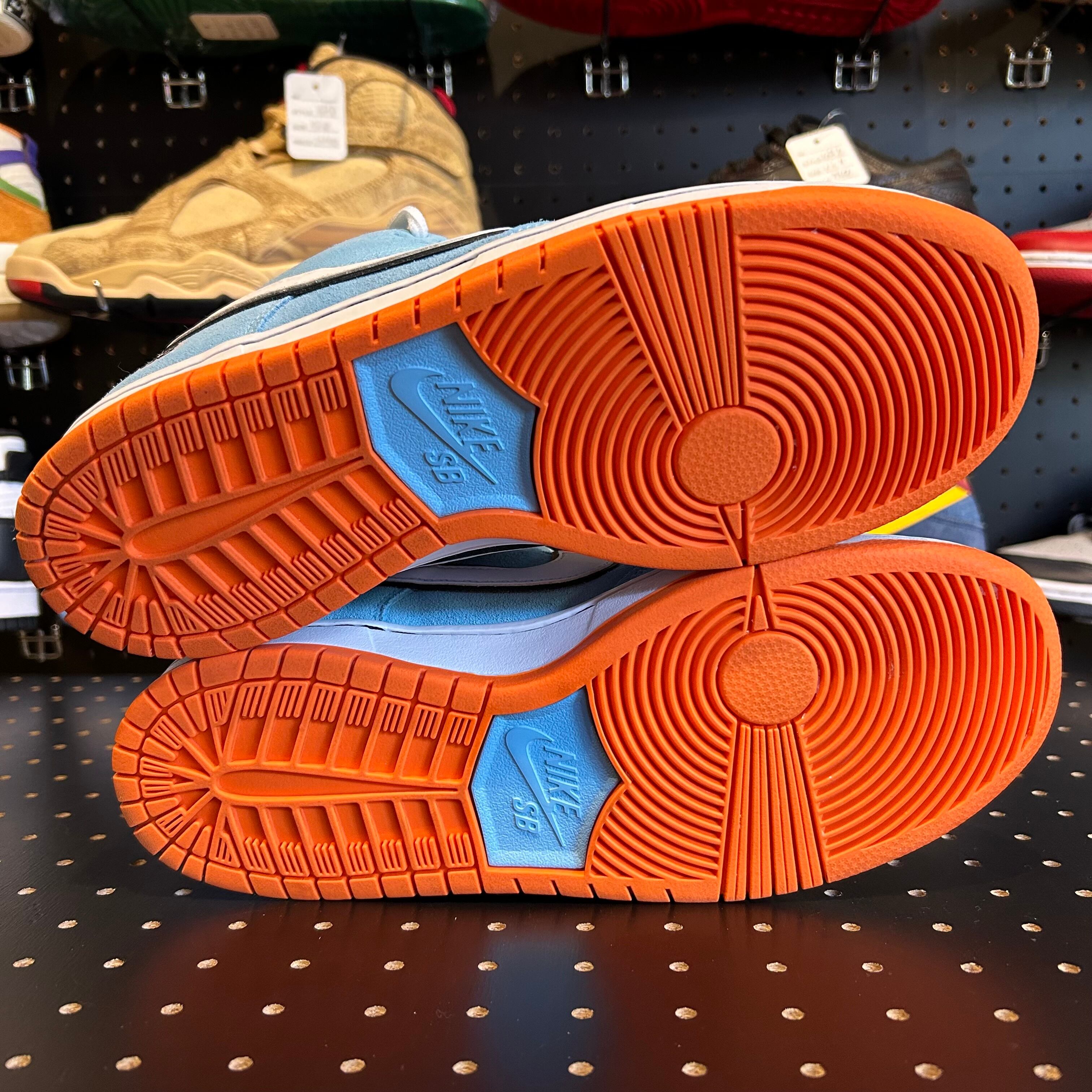 Nike SB Dunk Low Nike SB Dunk Low
