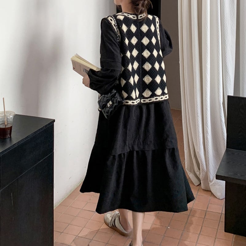 Black V-Neck Tiered Maxi Dress & Crochet Knit Vest Set S0302