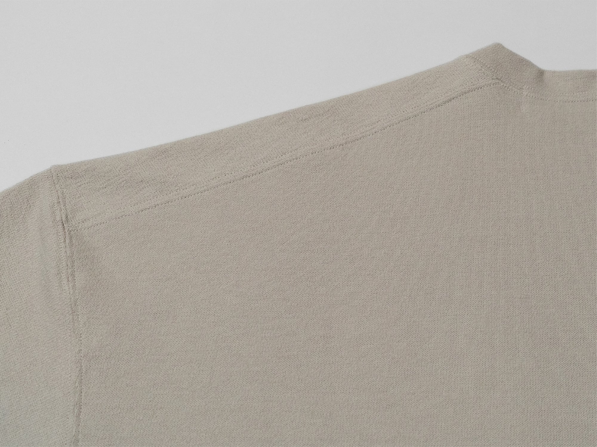 Deep V Neck Pullover / Greige | FUSA Deep V Neck Pullover / Greige | FUSA