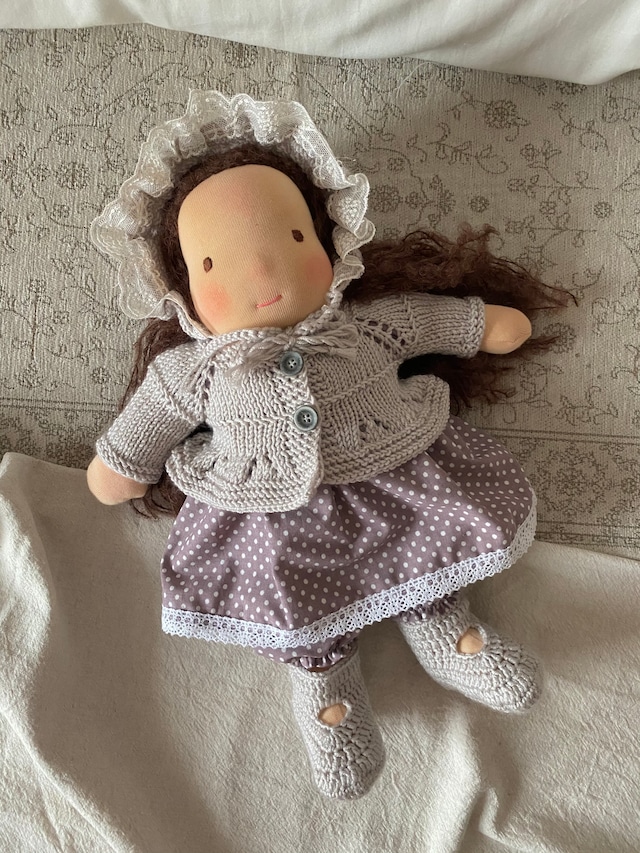 Waldorfdoll-gray cardigan