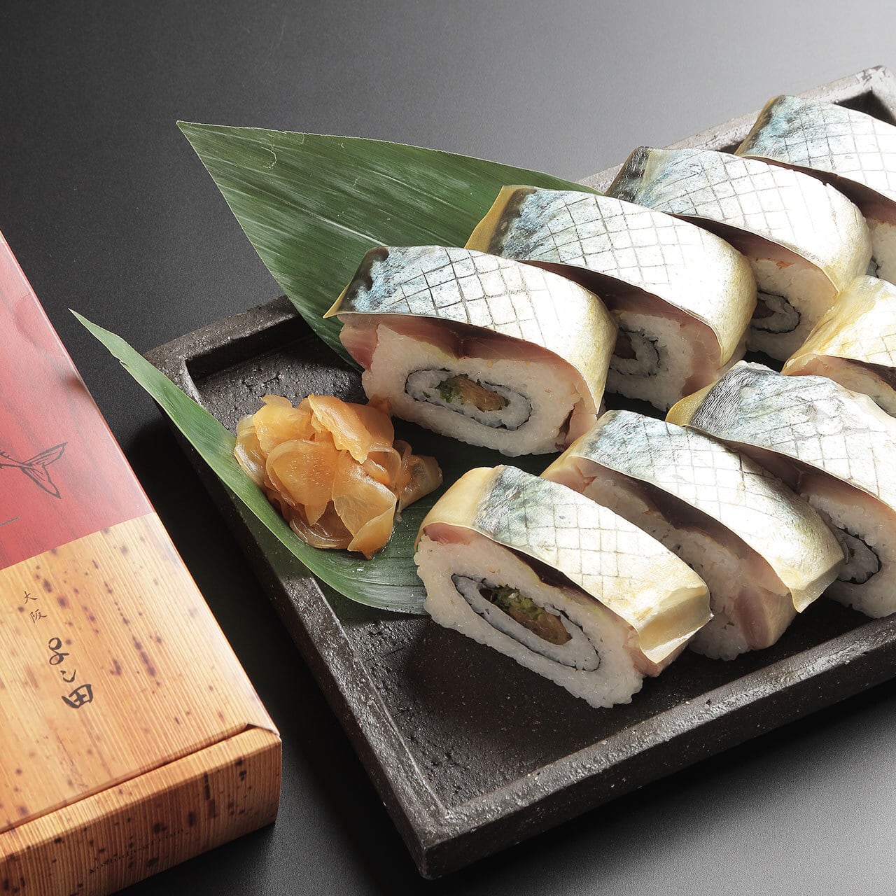 よし田名物人気No1「鯖の松前寿司」（1人前 8貫 税込）／鮮度抜群