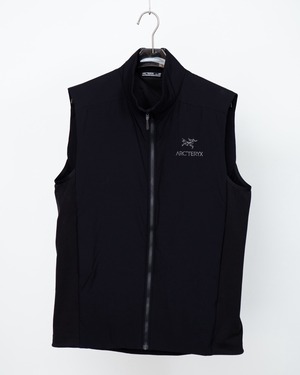 "ARC'TERYX" embroidery high neck soft shell zip up vest