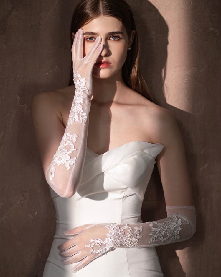 ウェディングドレス クラウディア グローブ ボンネ  ヴェール ウェディングドレス クラウディア グローブ ボンネ ヴェール