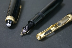 1999　モンブラン マイスターシュテュック１４７ トラベラー ７５周年記念　MONTBLANC MEISTERSTUCK 147 75YEARS OF PASSION AND SOUL　14K　　　　　00656