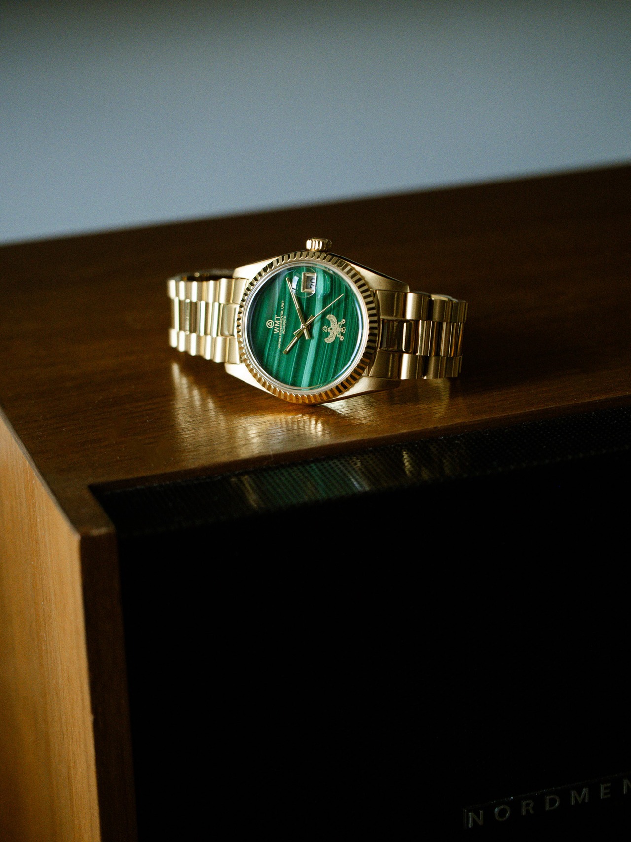 WMT Cabochon – Malachite Stone / Falcon / Gold Plating Edition