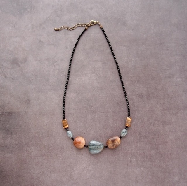 再入荷／Kyanite × Sunstone × Onyx Necklace／カイヤナイト Mix ネックレス