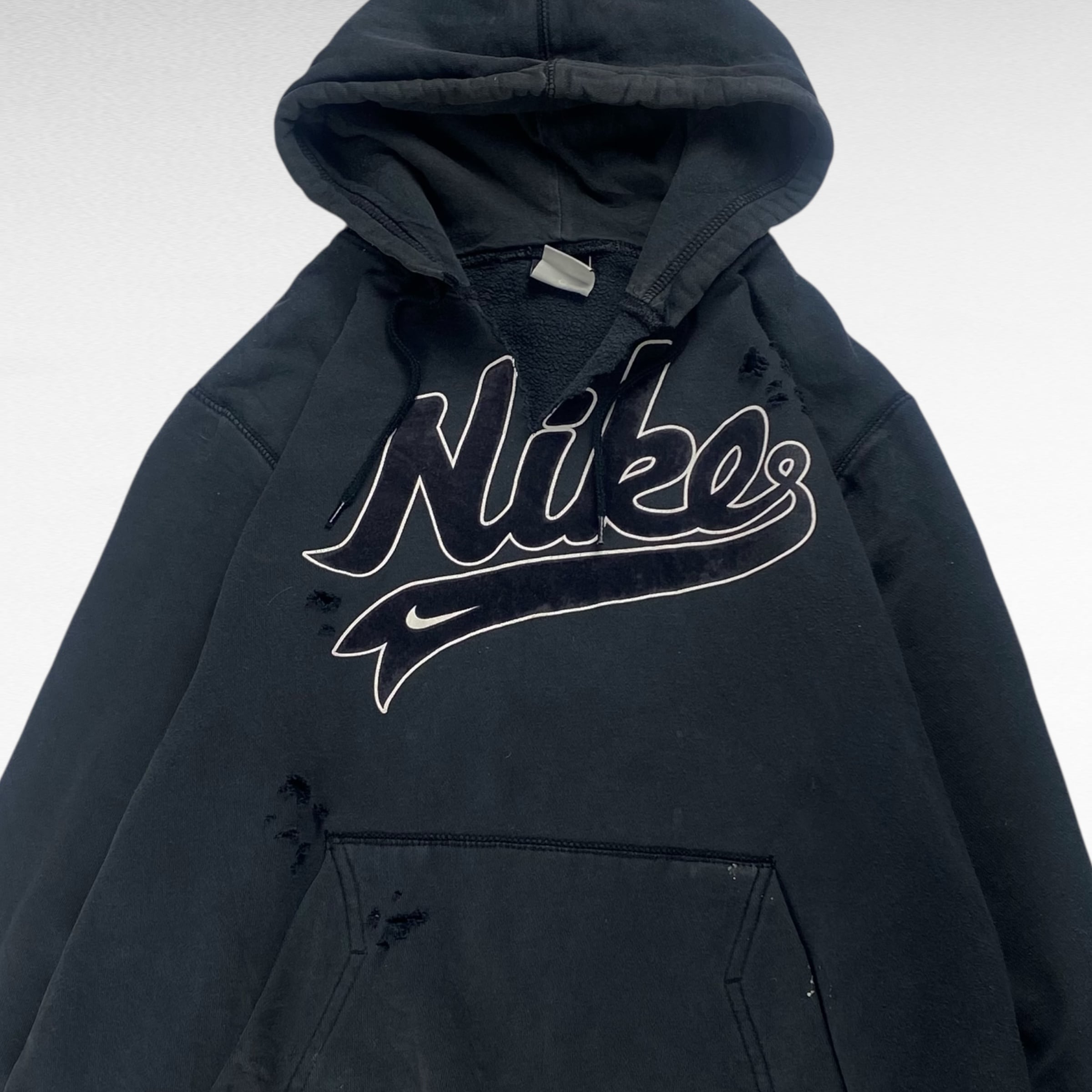 お取り置き♡NIKEリメイクパーカー NIKEのパーカーをリメイク🧵🪡 ⁡ いい感じに なみなみさせてニット生地