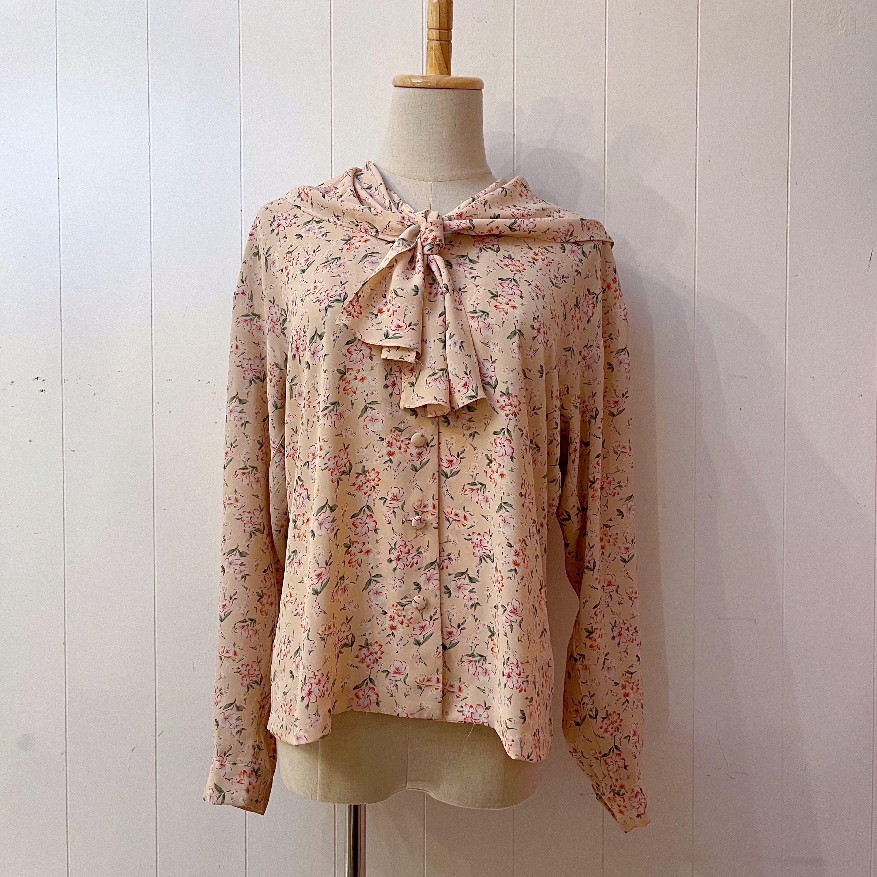 pale pink sailor collar blouse