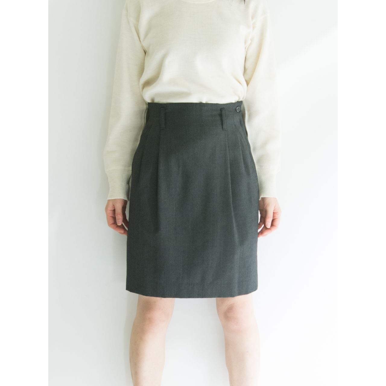 【ISSEY MIYAKE】Made in Japan 80's wool tuck skirt（イッセイミヤケ 日本製 ウールタックスカート）3a