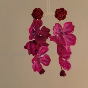 red rose floral tassel drop pierce ＜a3065＞