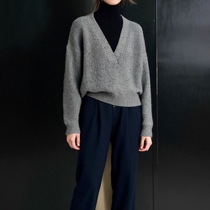 Deep V-neck warm sweater(SN123)