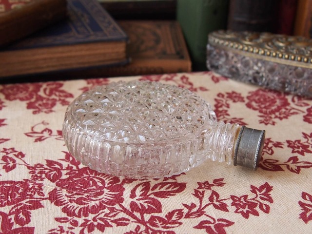 イギリスアンティーク　ガラスボトル　ガラス瓶