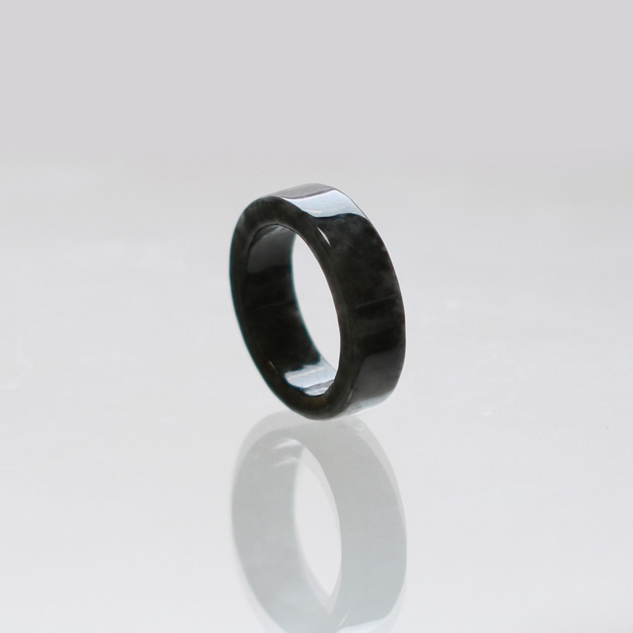 【16号】black Flat band 翡翠くり抜きリング A貨翡翠 jd_rg2380