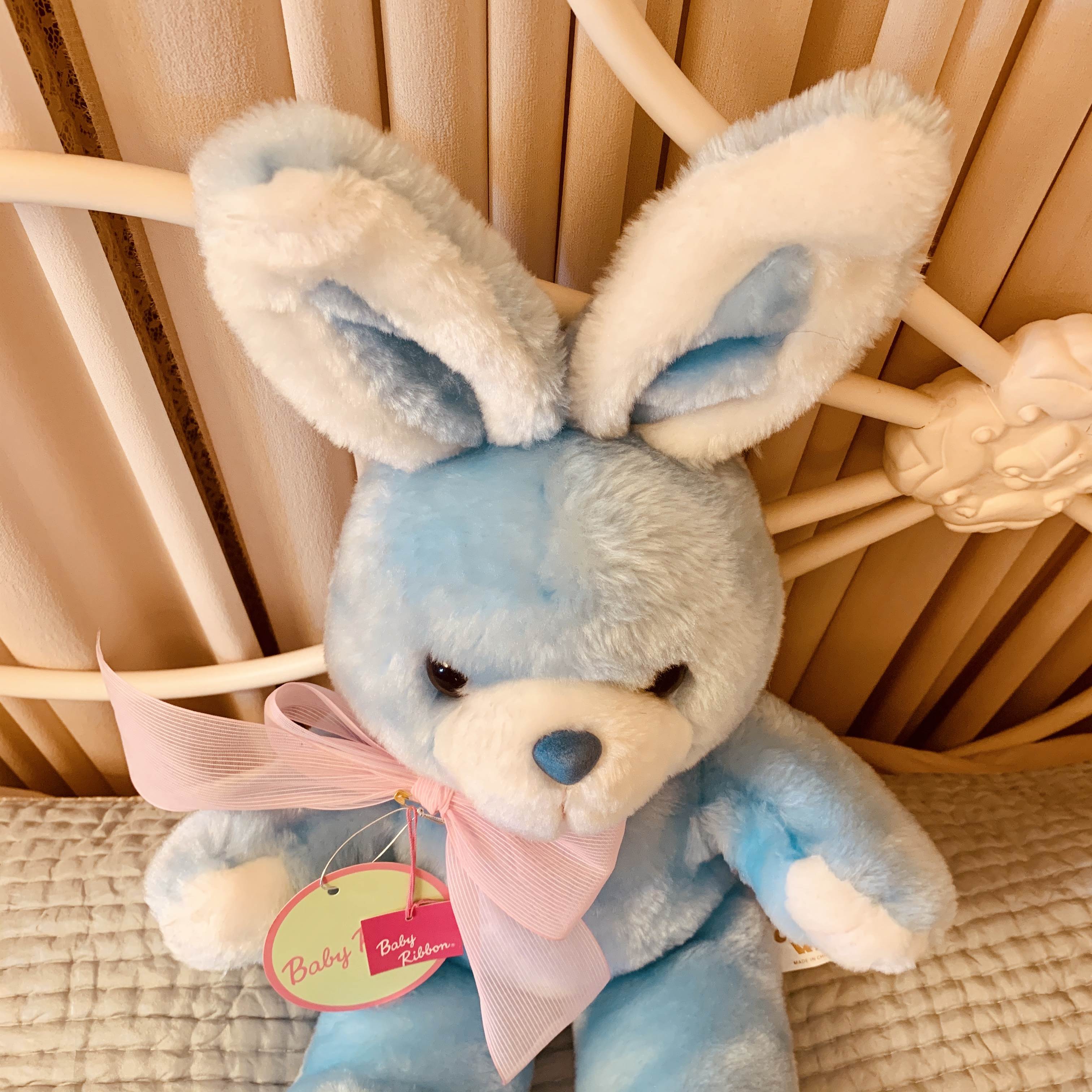 ブルーと白のツートンカラーのヴィンテージうさぎ(200103) | Baby Ribbon