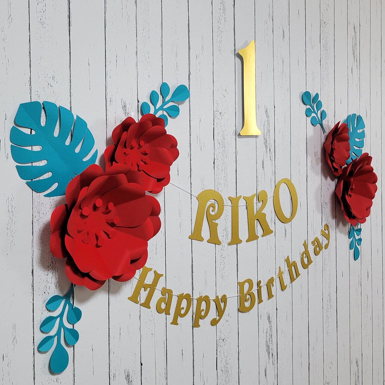 ボタニカルなフラワーアーチの1歳誕生日飾り付けセット（レッド
