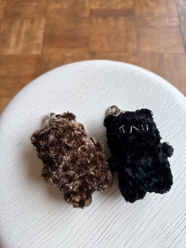 TAN/26SS-A001 TAN HAND-KNITTED MASCOT CHARM BROWN