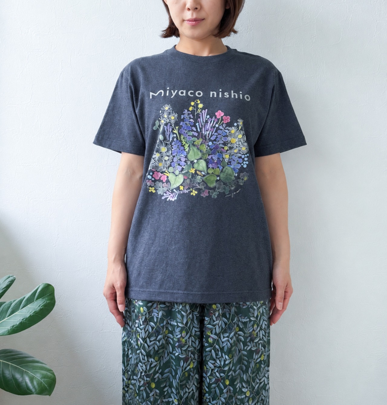 水彩画を着るTシャツ　「ハルジオンの頃」gray