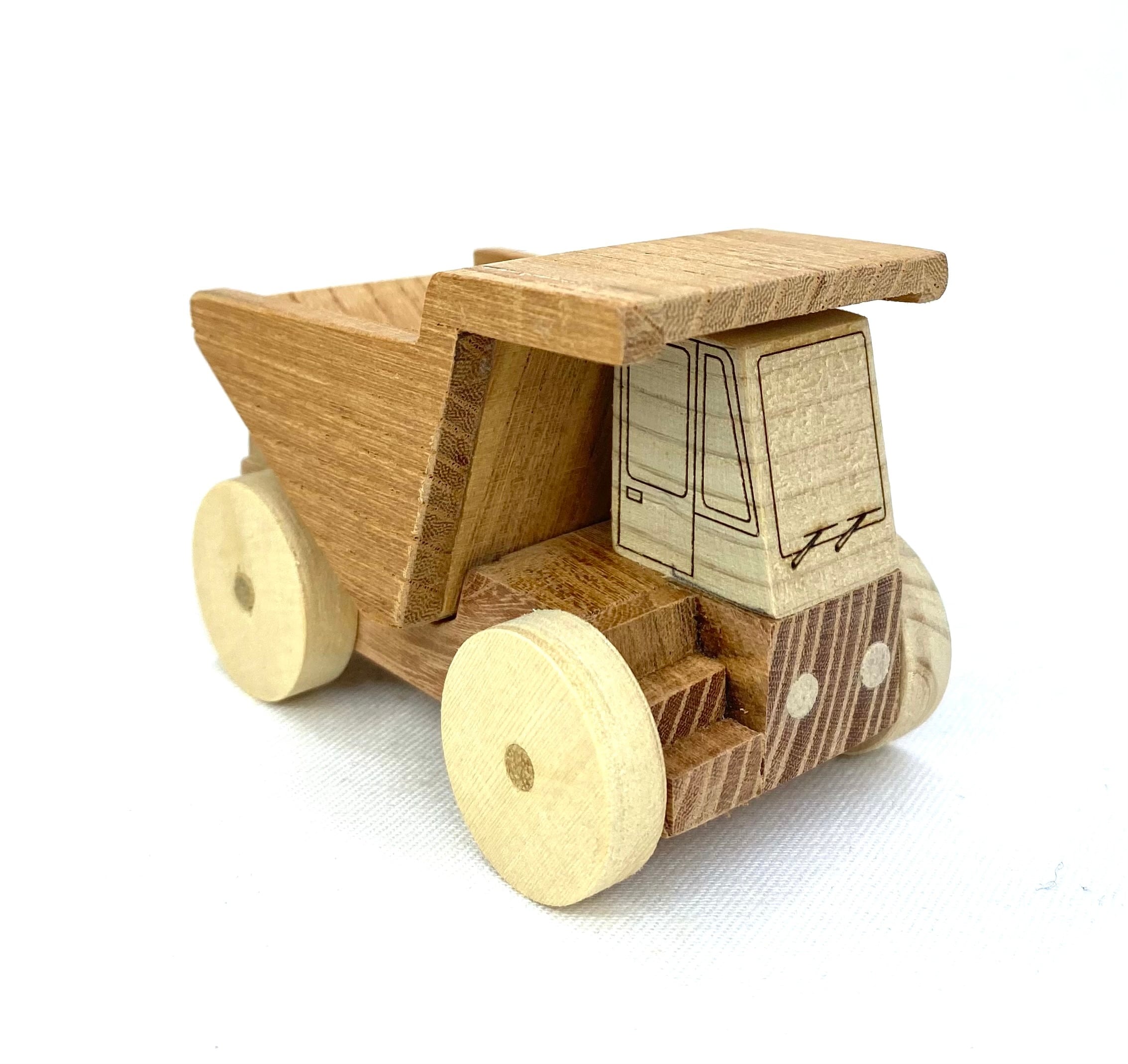 超大型ダンプカー | 木のおもちゃ工房8936公式通販サイト
