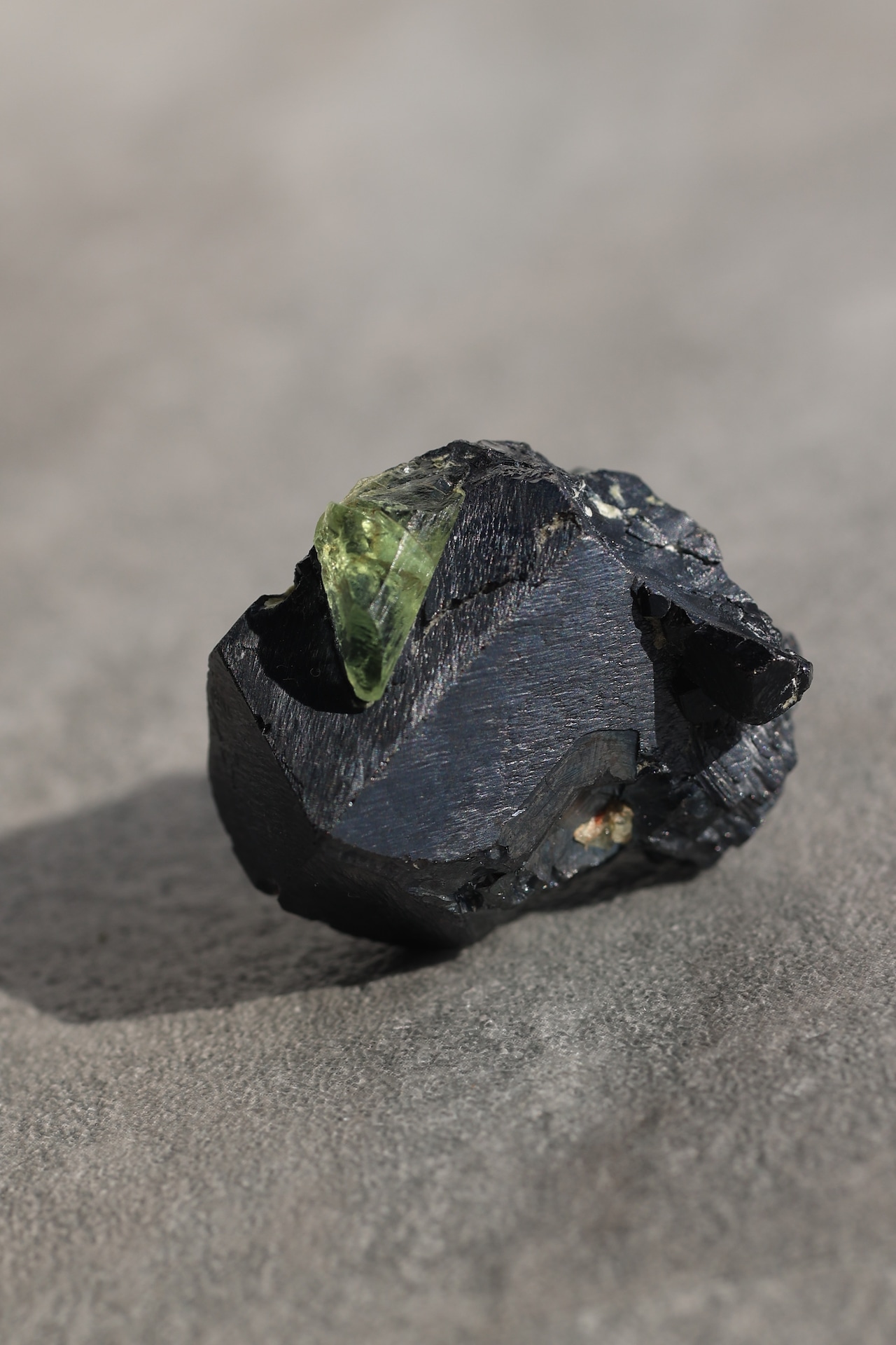 ペリドット「光の芽吹き」Peridot|天然石 原石 鉱物 パワーストーン | PD-A-001