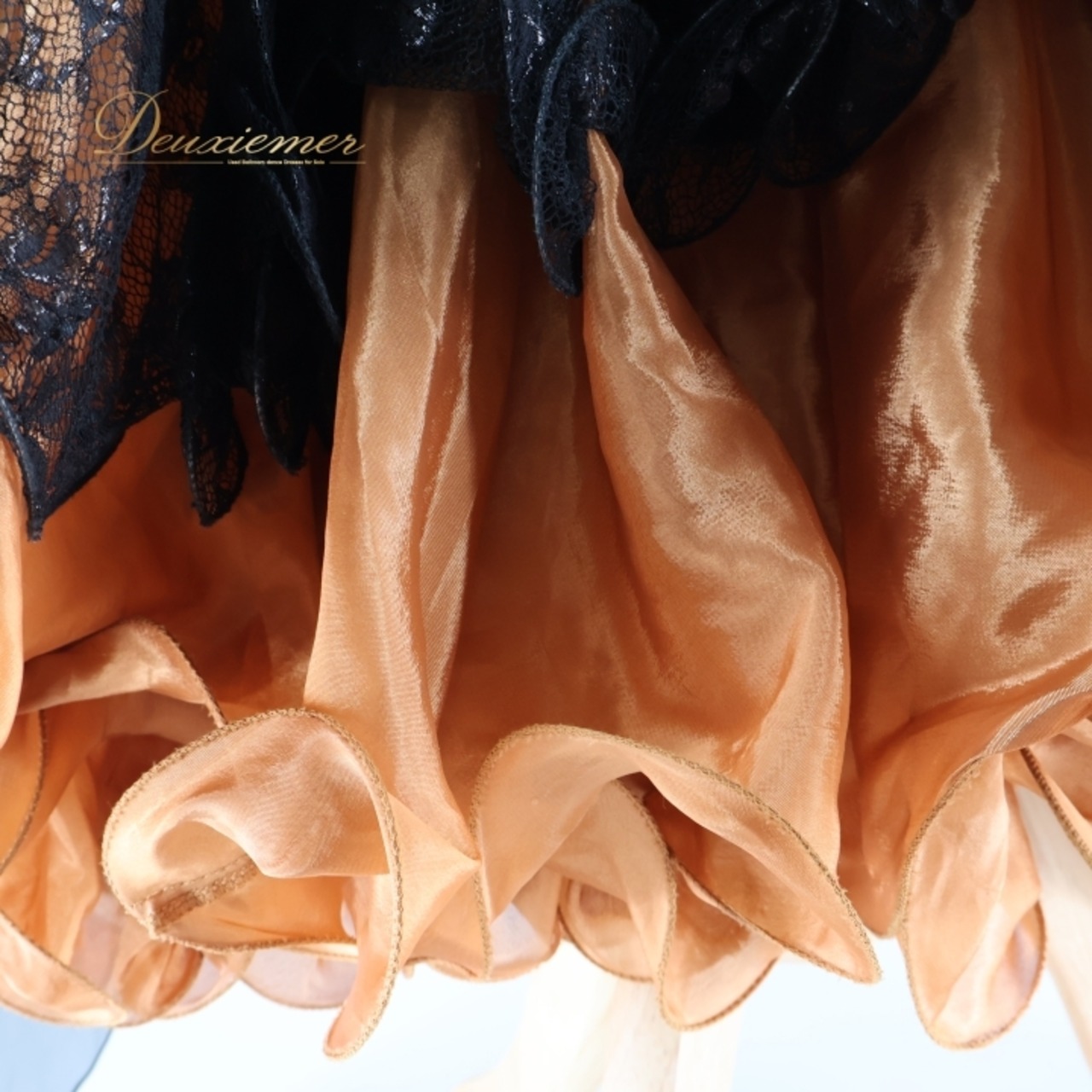 社交ダンス 衣装 クリスアン chrisanne スタンダードドレス ワンピース ドレス スタンダード フロート 茶色 赤 花 デモ 競技 ダンス パーティ 発表会 上品 レース 光沢 ブラック系 ブラウン系 高級感 おしゃれ競技用 発表用 レディース ダンス衣装