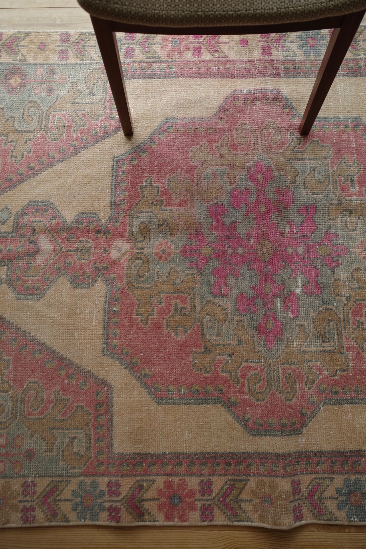 アヴァノス 42×82くすみオレンジ　ブラウニーブラウン　トルコヴィンテージラグ Avanos rug - Etsy 日本