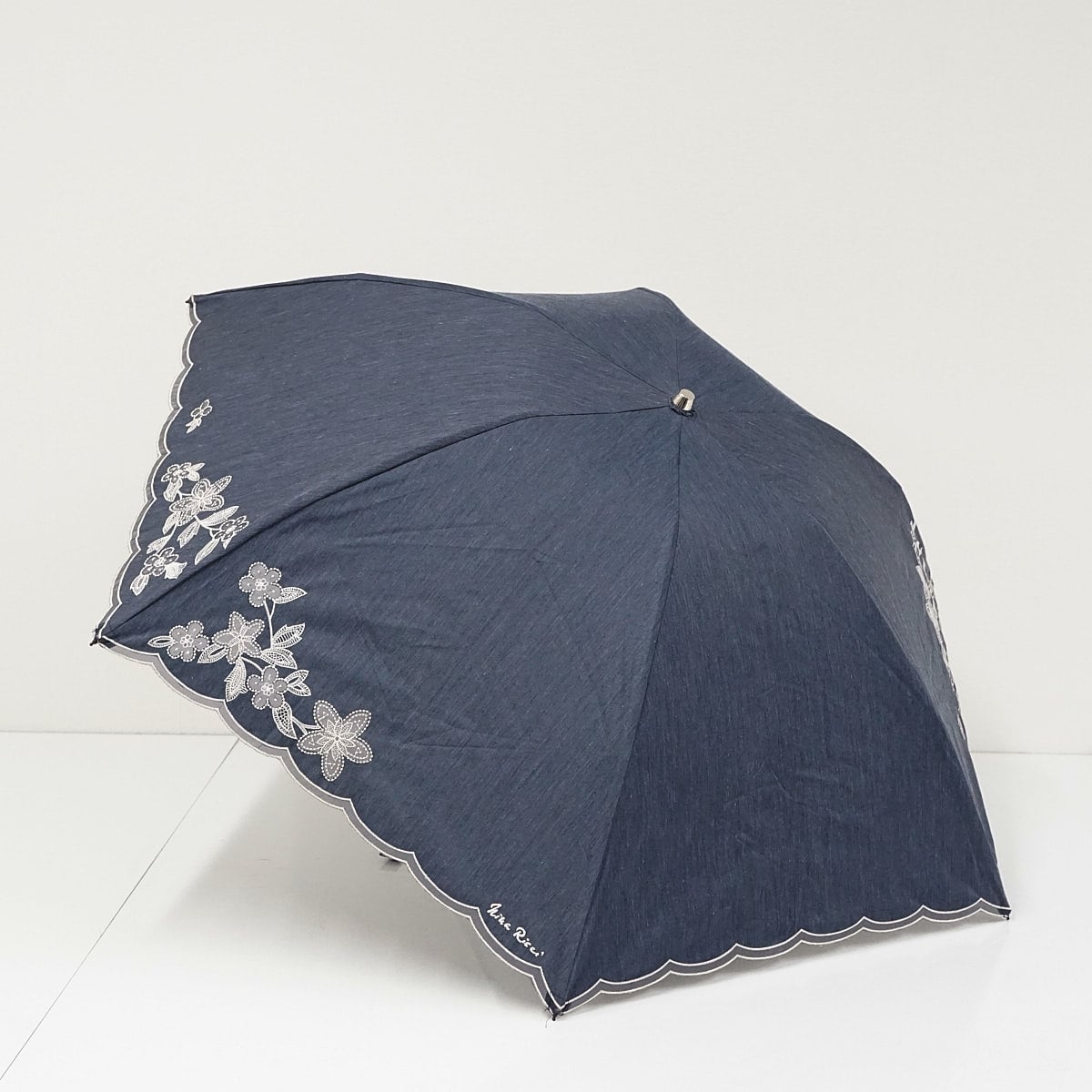 折りたたみ日傘 Nina Ricci ニナリッチ USED美品 サマーシールドLi