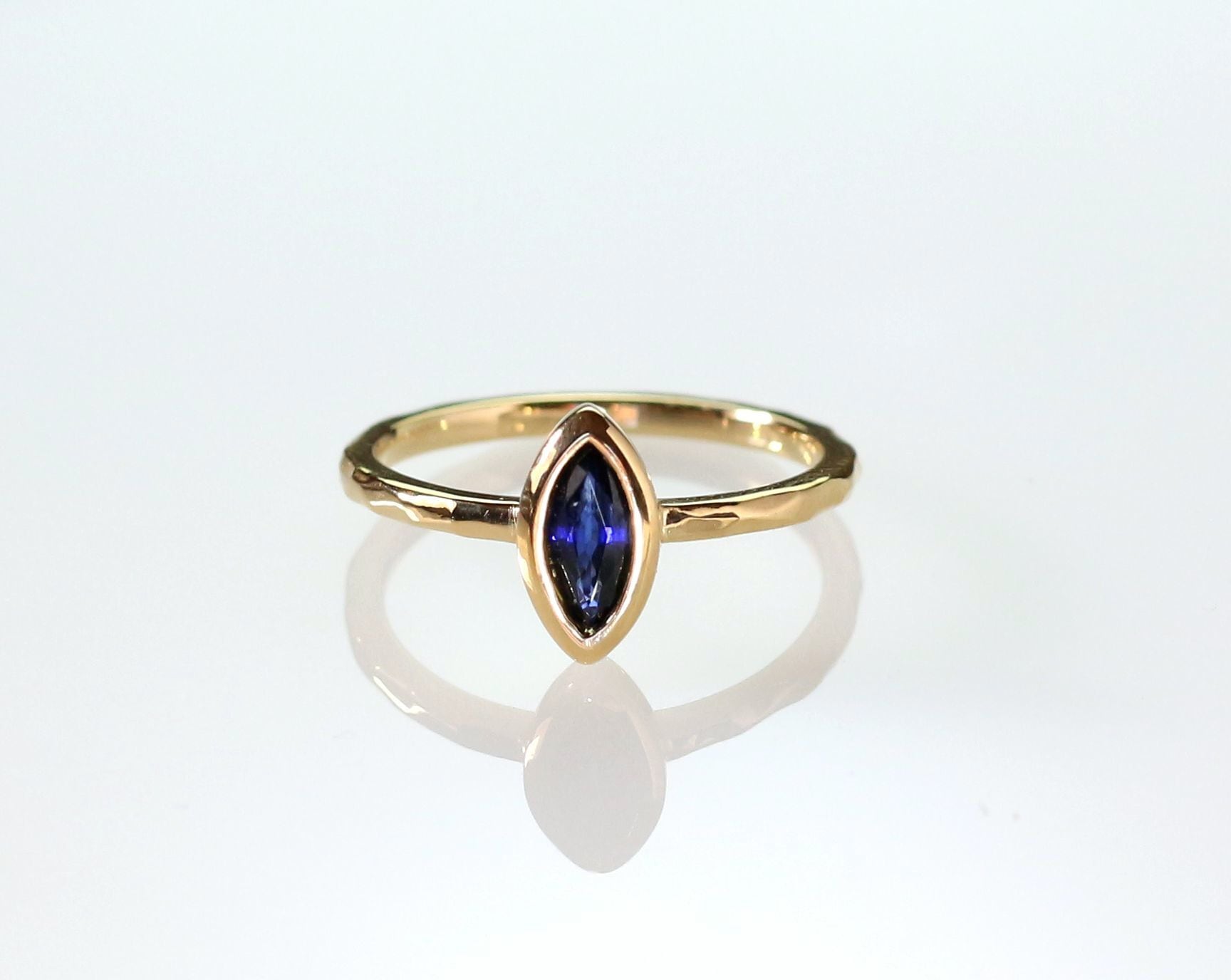 K18YG ブルーサファイアリング 0.43ct | Atelier Ozaki