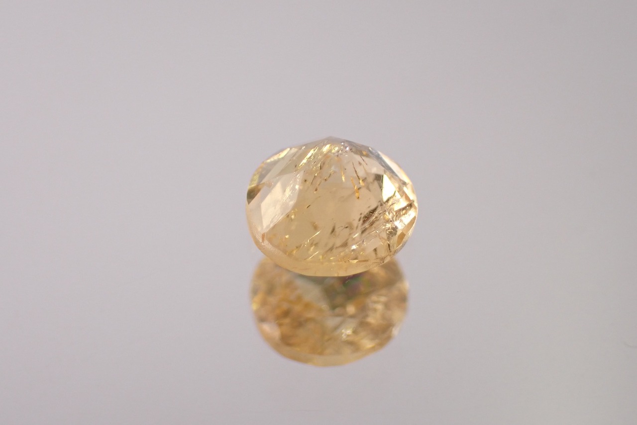 インペリアルトパーズ　0.99ct　[E10-15]
