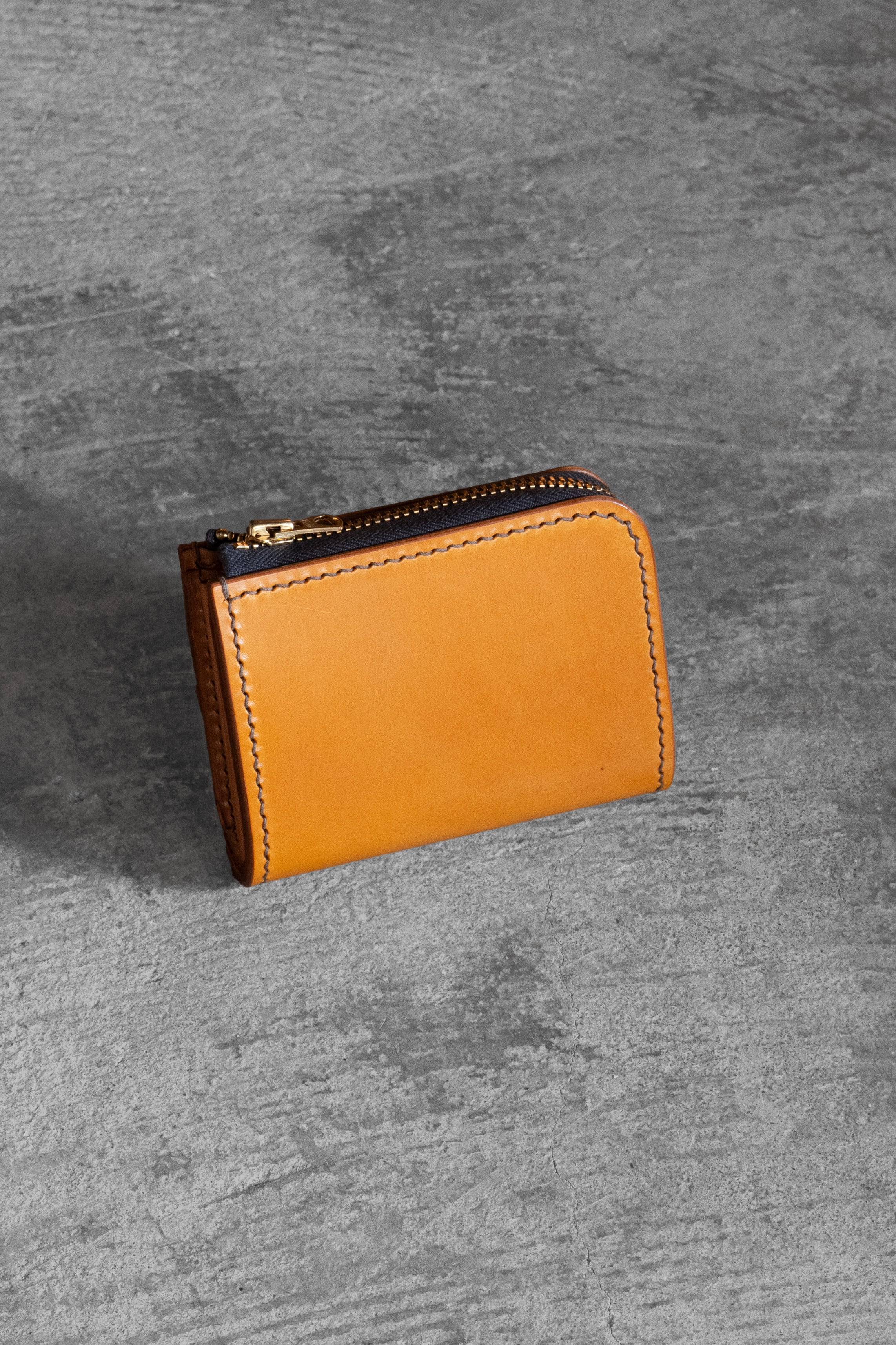 Lzip half wallet / Harness Leather【送料無料】 | 高級皮革ならminca