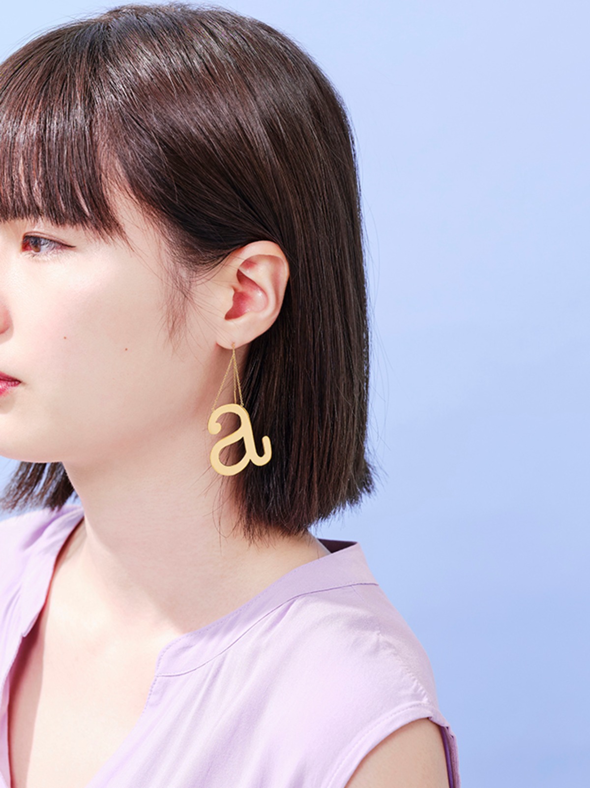 イニシャル ピアスa | イニシャルピアス 人気のイニシャルアクセサリー 