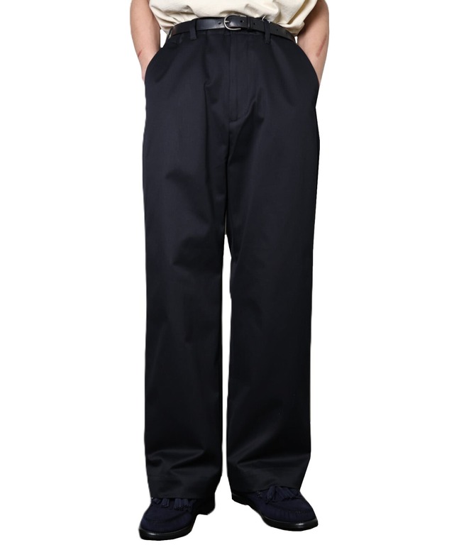 UNIVERSAL PRODUCTS. / 233-60506  NO TUCK CHINO TROUSERS (NAVY)